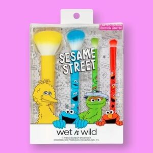 Wet n Wild x Sesame Street 4-Piece Makeup Brush Set
